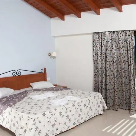 Family World Aqua Beach Matoula Complex 2*